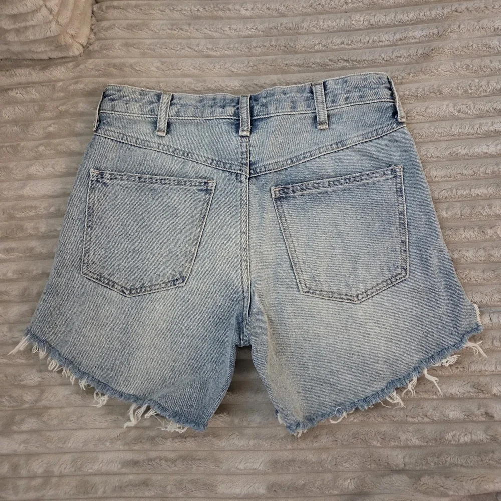 FP Free People Denim Shorts Size 25 High Rise Frayed Cutoff Light Wash Jean - Picture 7 of 10